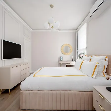 Luxury Gedimino Pr Downtown With Parking Апартаменти *